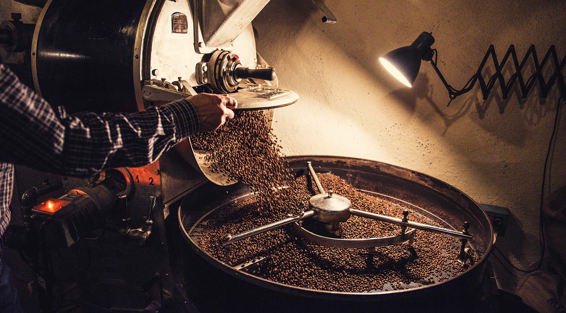 Understanding Hawaiian Coffee Blends - Big Island Coffee Roasters