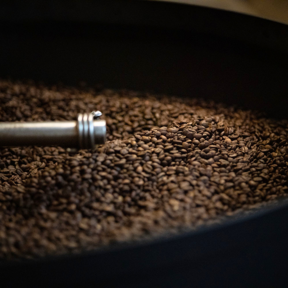 dark roasting coffee